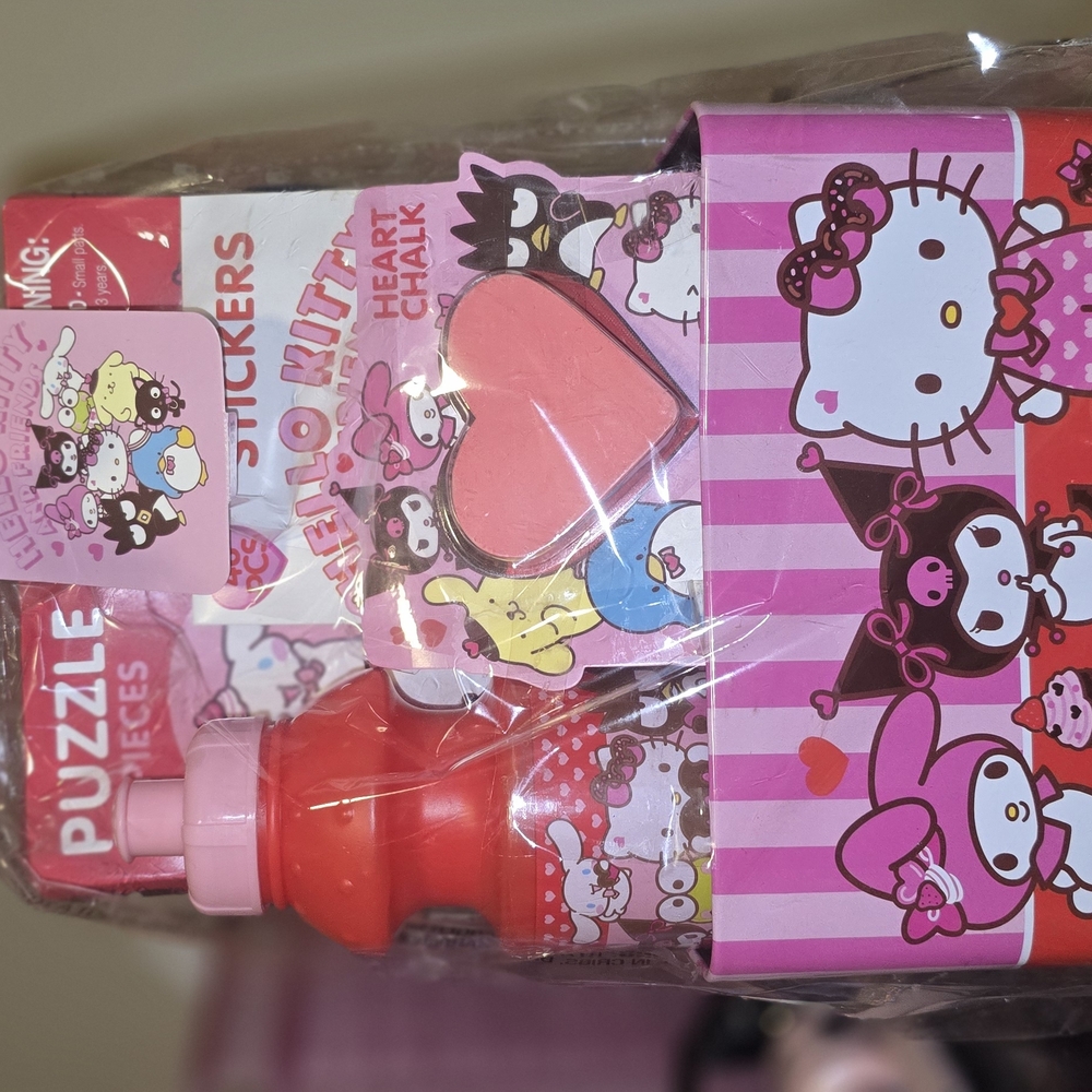 Hello Kitty Puzzle and Chalk Set